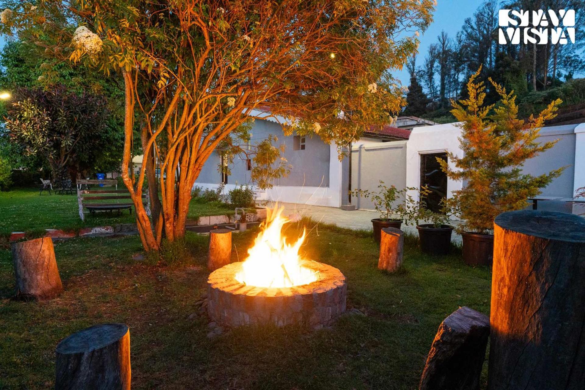 Stayvista At The Alcove With Breakfast & Bbq Grill Ooty Exterior foto